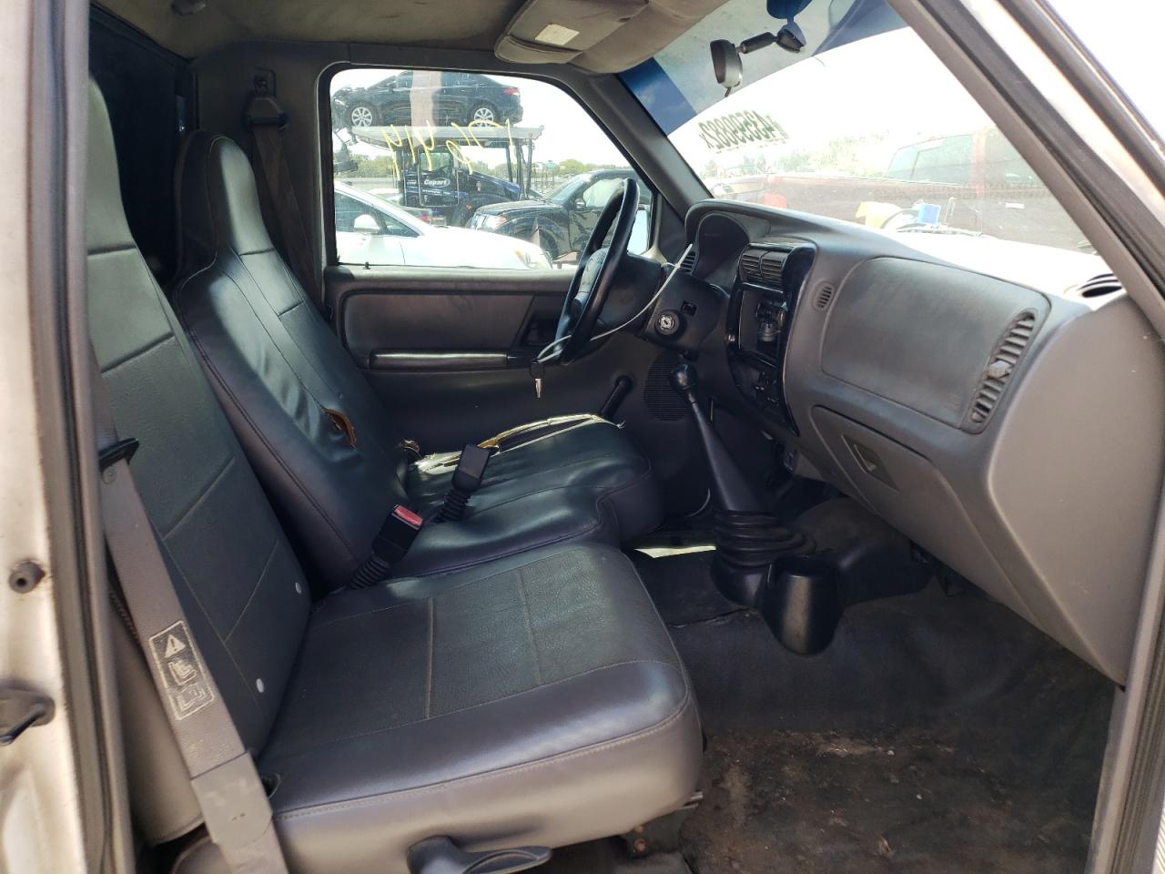 Photo 5 from auction – 2002 FORD RANGER with VIN 1FTYR10D72PB29591