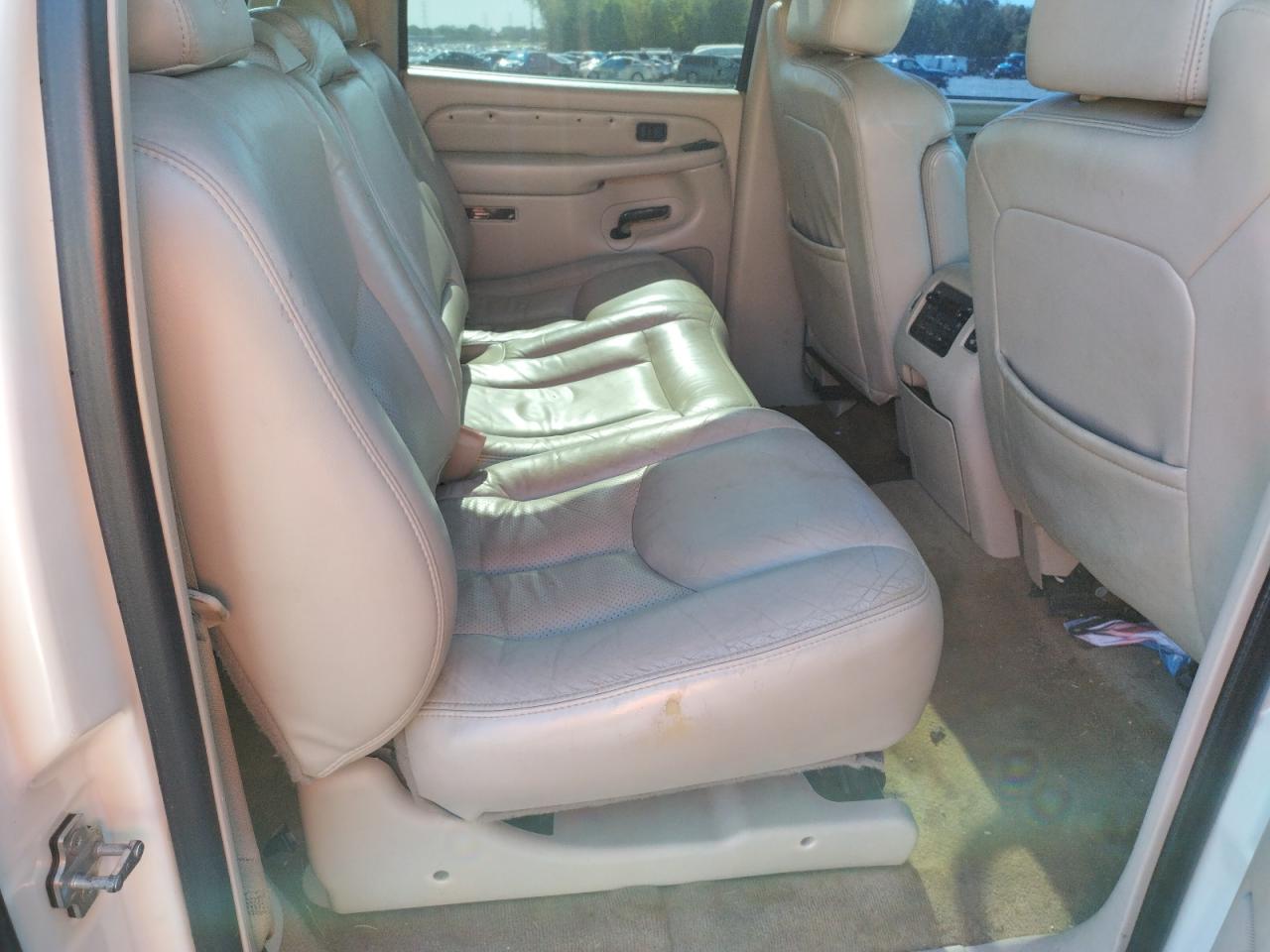 Photo 6 from auction – 2004 CADILLAC ESCALADE E with VIN 3GYFK66N14G333412