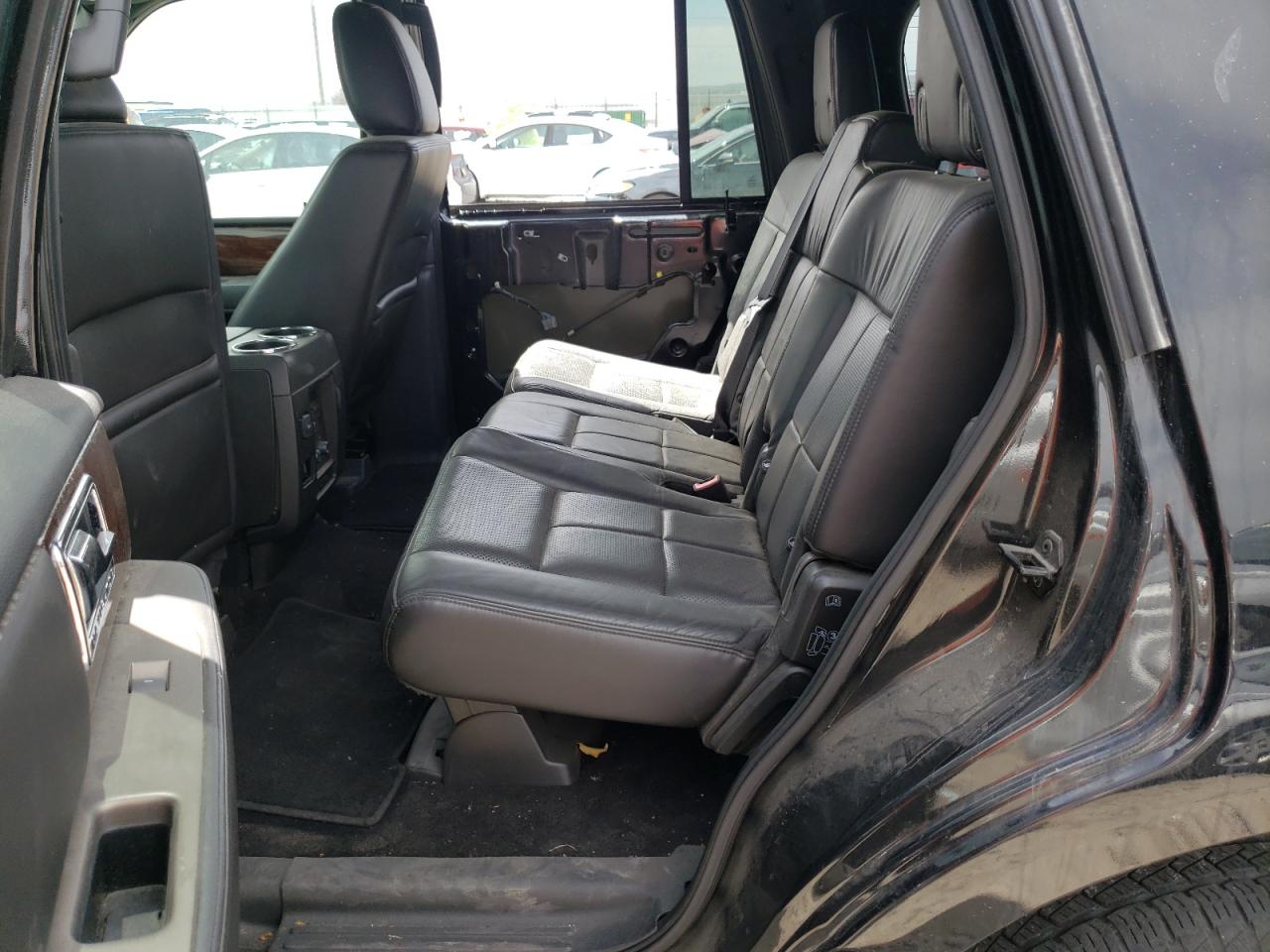 Photo 6 from auction – 2014 LINCOLN NAVIGATOR with VIN 5LMJJ2J51EEL02911