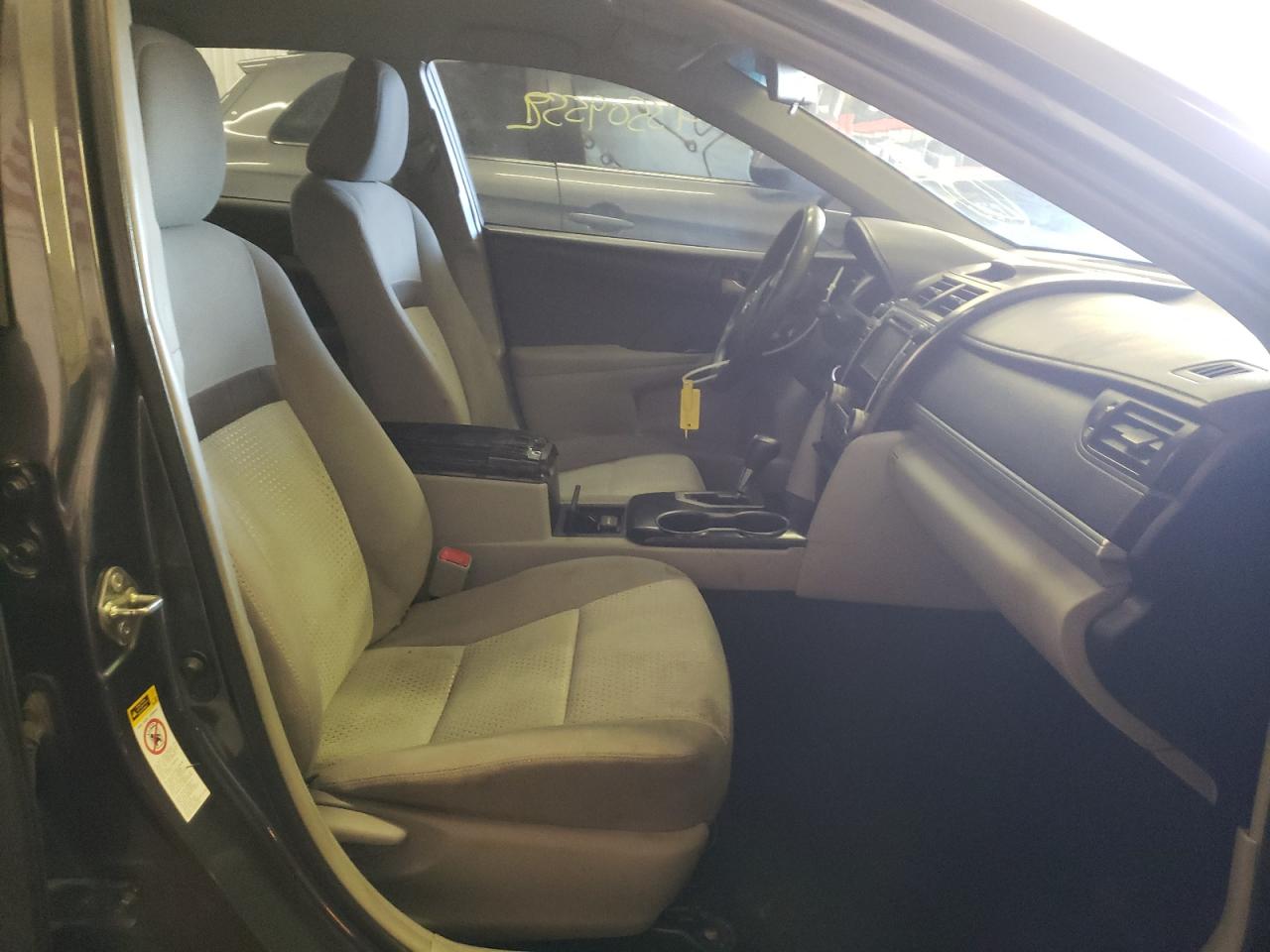 Photo 5 from auction – 2014 TOYOTA CAMRY L with VIN 4T4BF1FK2ER362869