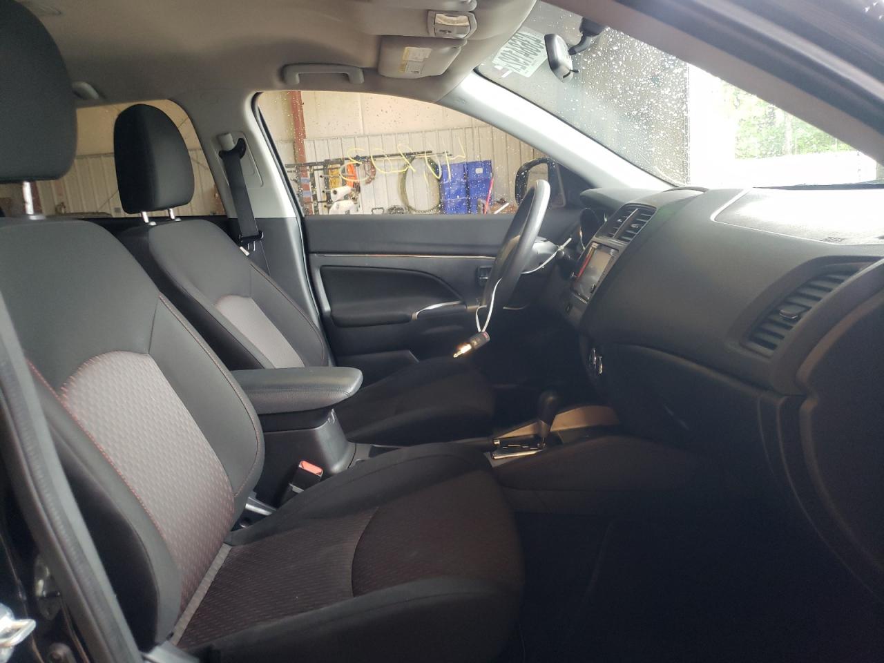 Photo 5 from auction – 2019 MITSUBISHI OUTLANDER with VIN JA4AP3AU6KU033920