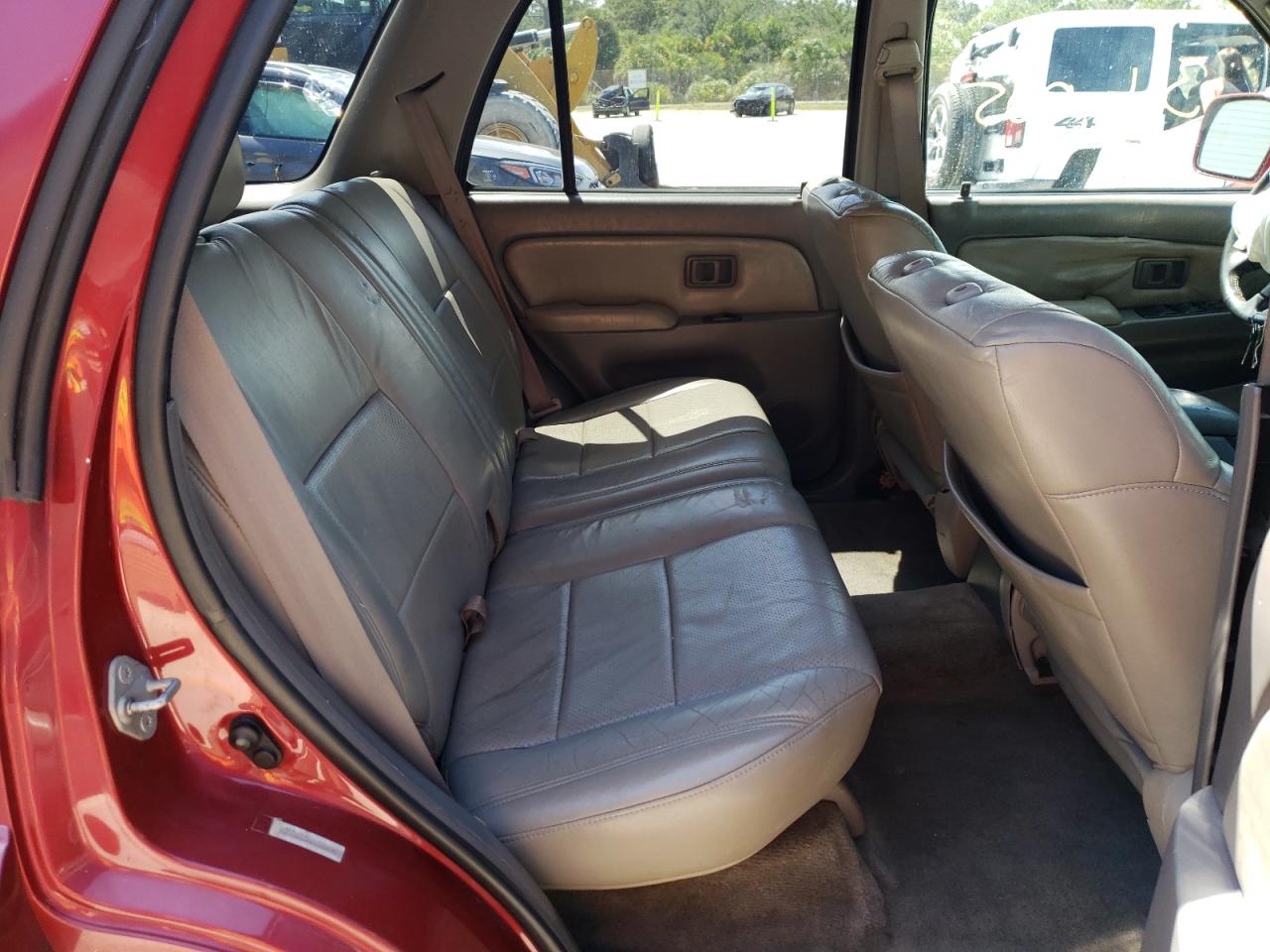 Photo 6 from auction – 2002 TOYOTA 4RUNNER SR with VIN JT3GN86R920253121