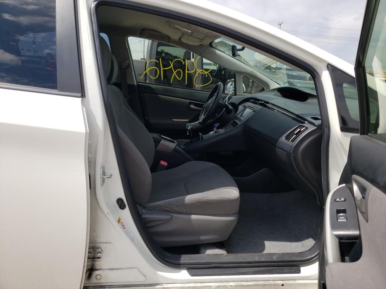 Photo 5 from auction – 2012 TOYOTA PRIUS with VIN JTDKN3DU3C5436731