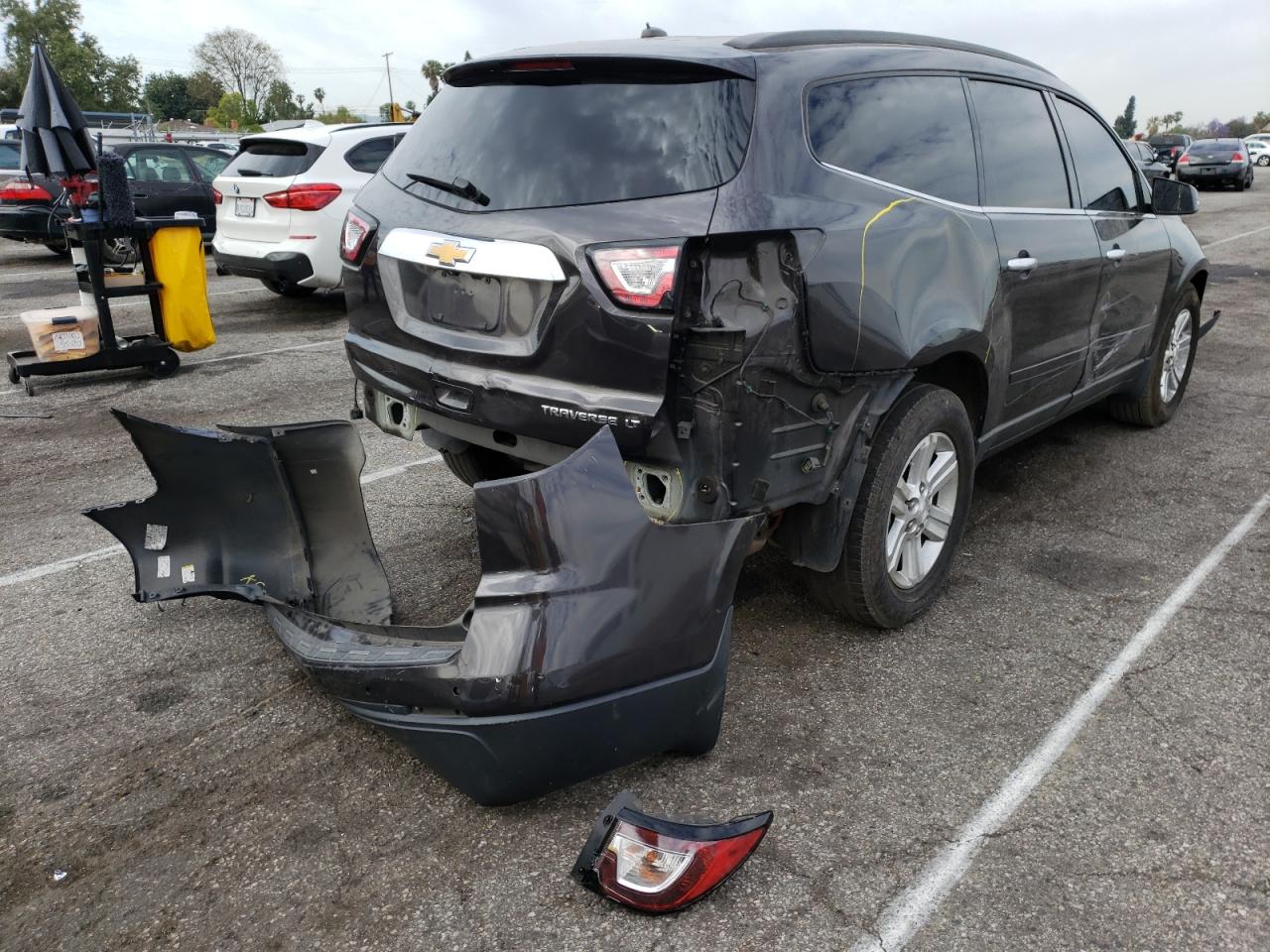 Photo 4 from auction – 2013 CHEVROLET TRAVERSE L with VIN 1GNKRGKD2DJ245607