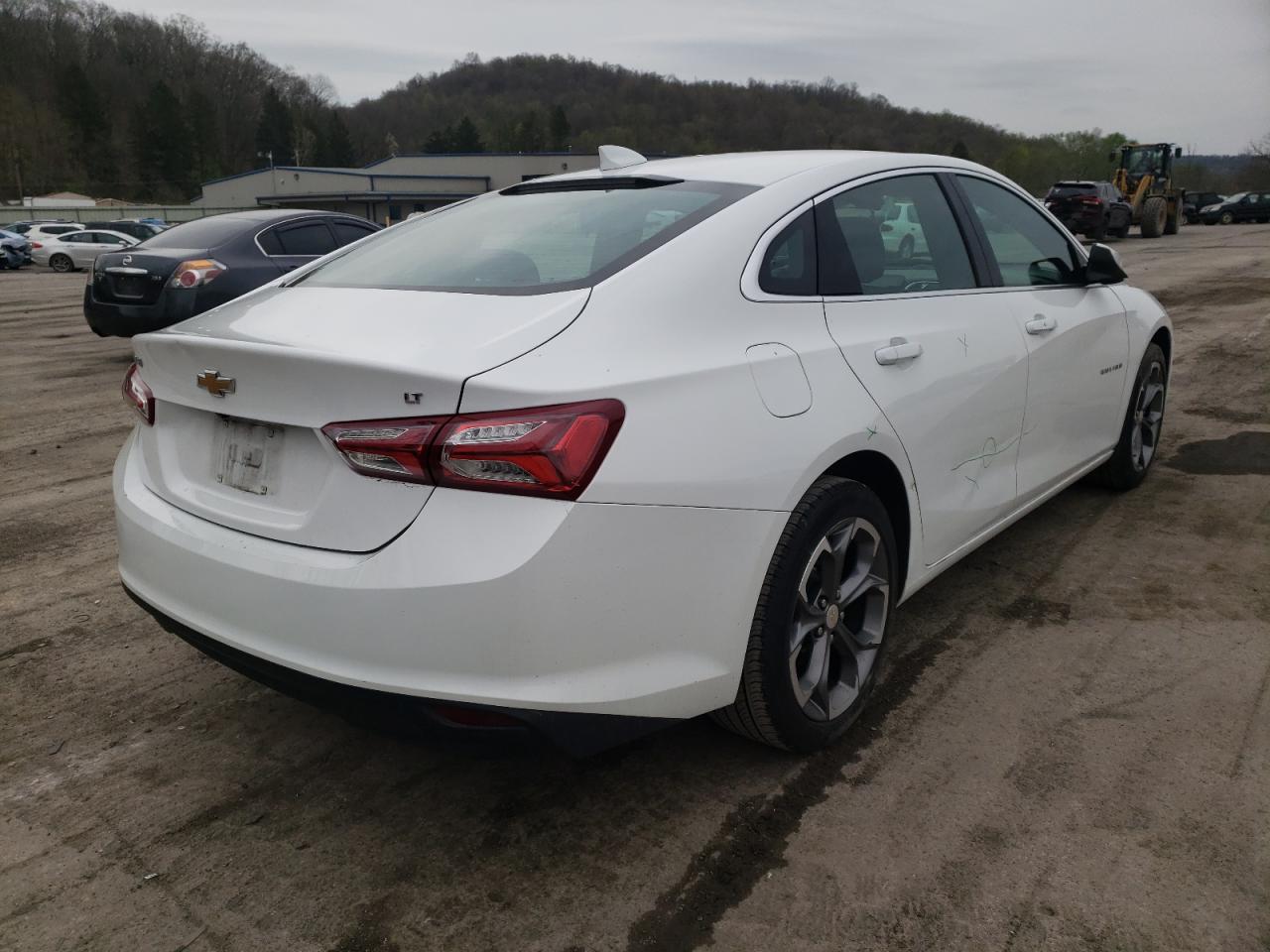 Photo 4 from auction – 2020 CHEVROLET MALIBU LT with VIN 1G1ZD5ST2LF107917