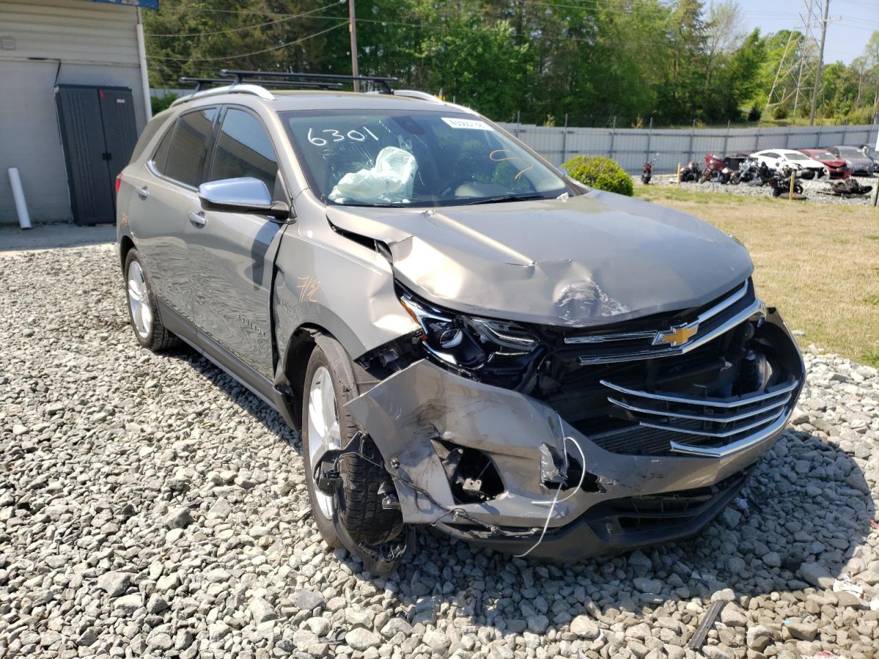 CHEVROLET EQUINOX PR 2018 with VIN 3GNAXMEV2JS576301 - Photo from auction