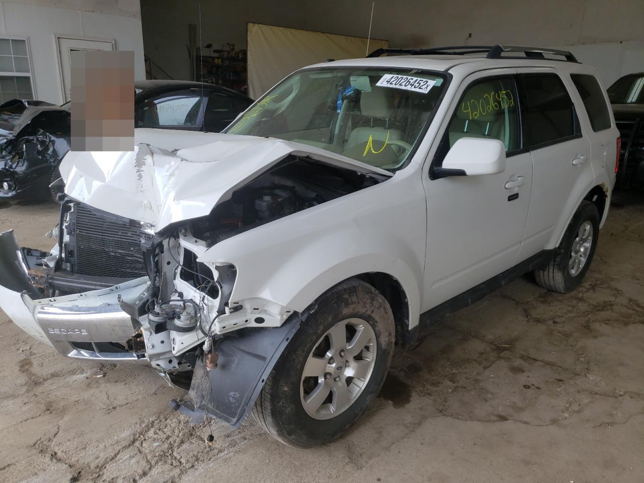 Photo 2 from auction – 2012 FORD ESCAPE LIM with VIN 1FMCU9EG0CKC79918