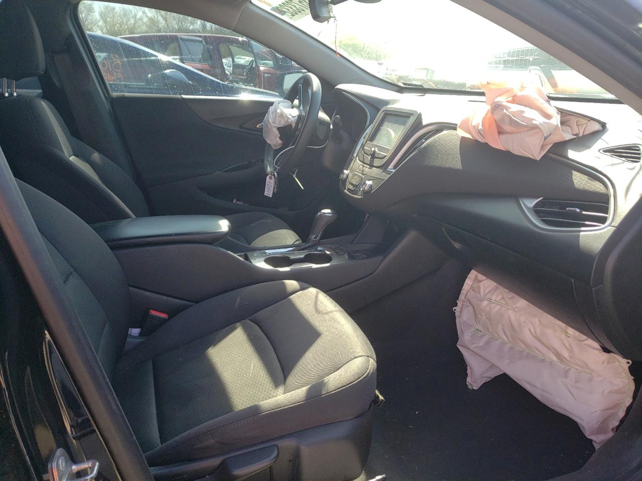 Photo 5 from auction – 2017 CHEVROLET MALIBU LS with VIN 1G1ZB5ST5HF244685