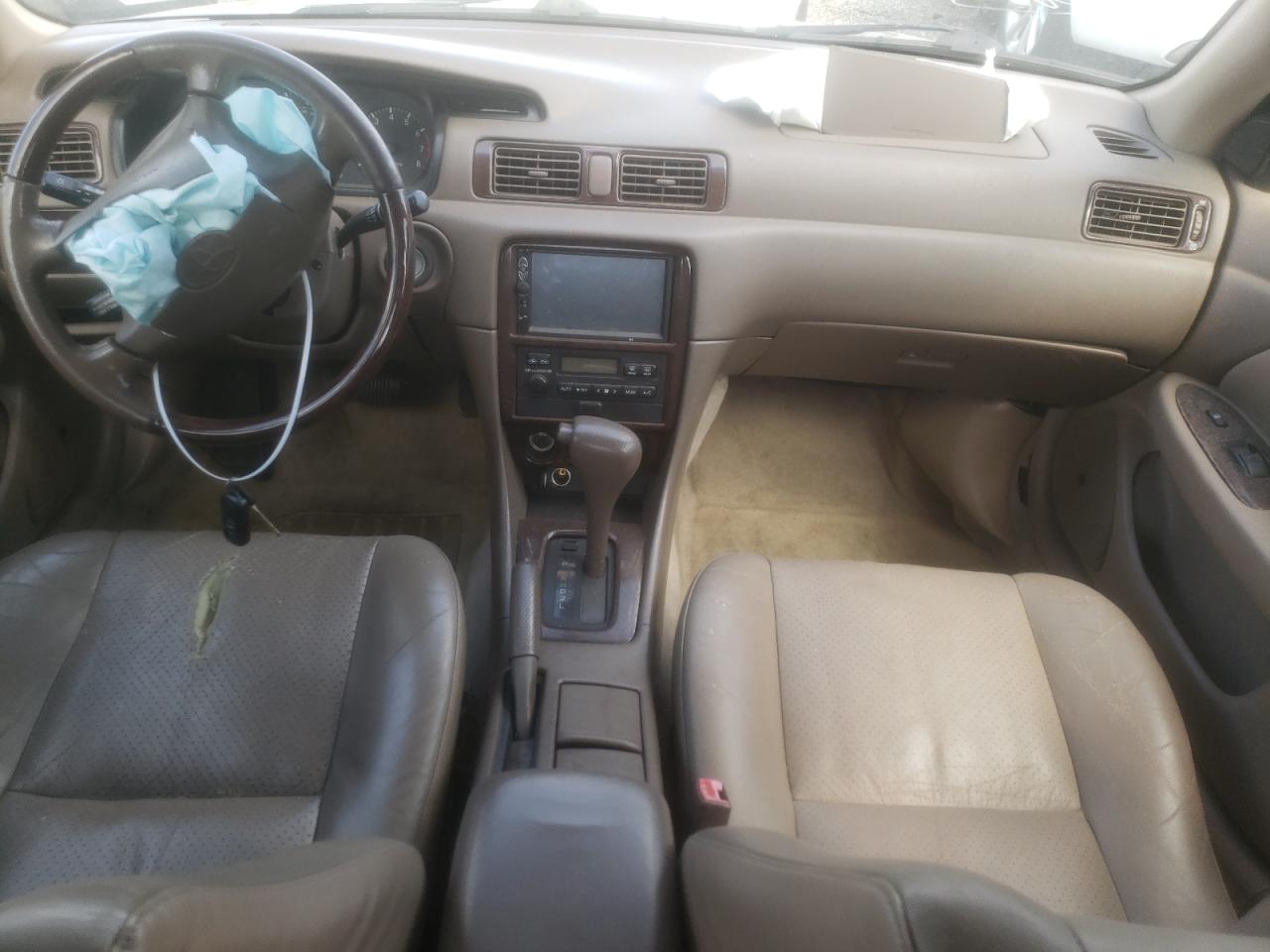 Photo 9 from auction – 2001 TOYOTA CAMRY LE with VIN JT2BF28K510333118
