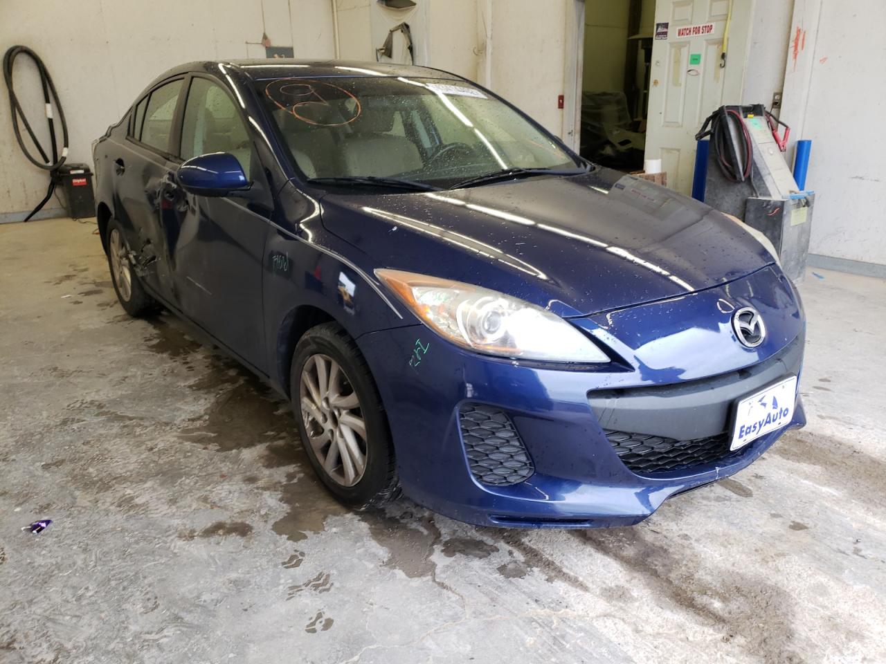 MAZDA 3 I 2012 with VIN JM1BL1V74C1646376 - Photo from auction