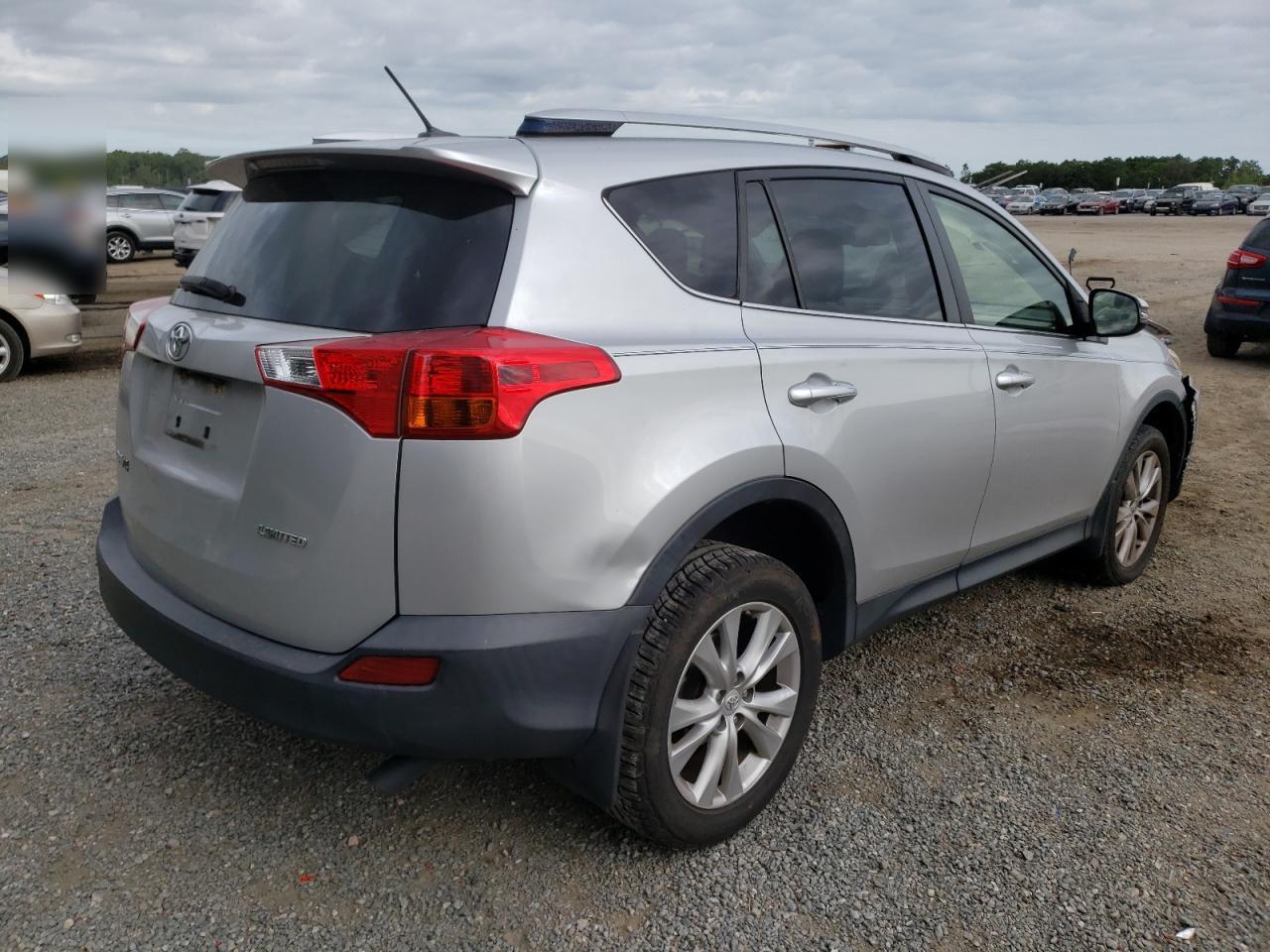 Photo 4 from auction – 2014 TOYOTA RAV4 LIMIT with VIN JTMYFREV5EJ009630