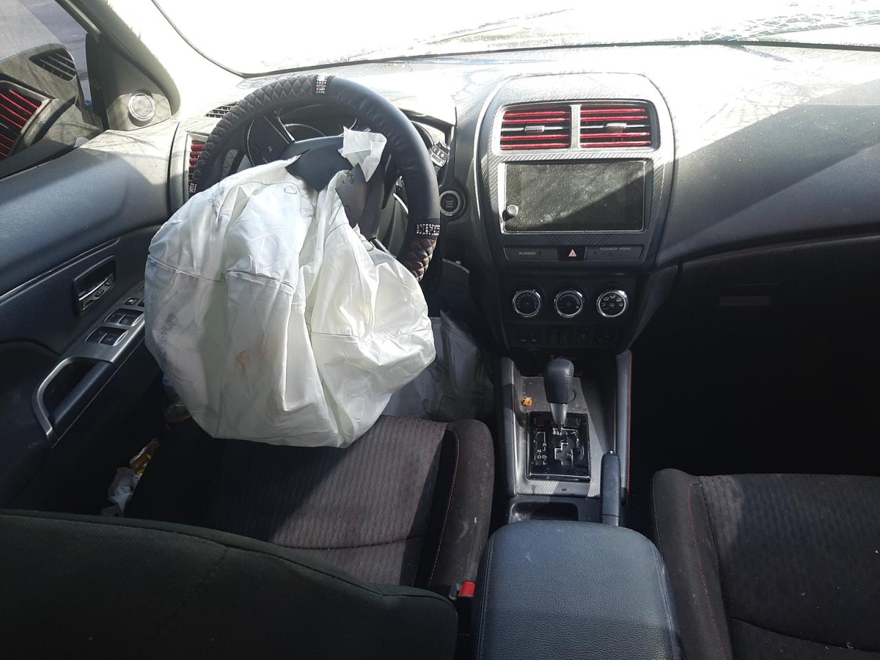 Photo 9 from auction – 2019 MITSUBISHI OUTLANDER with VIN JA4AP4AU9KU006264