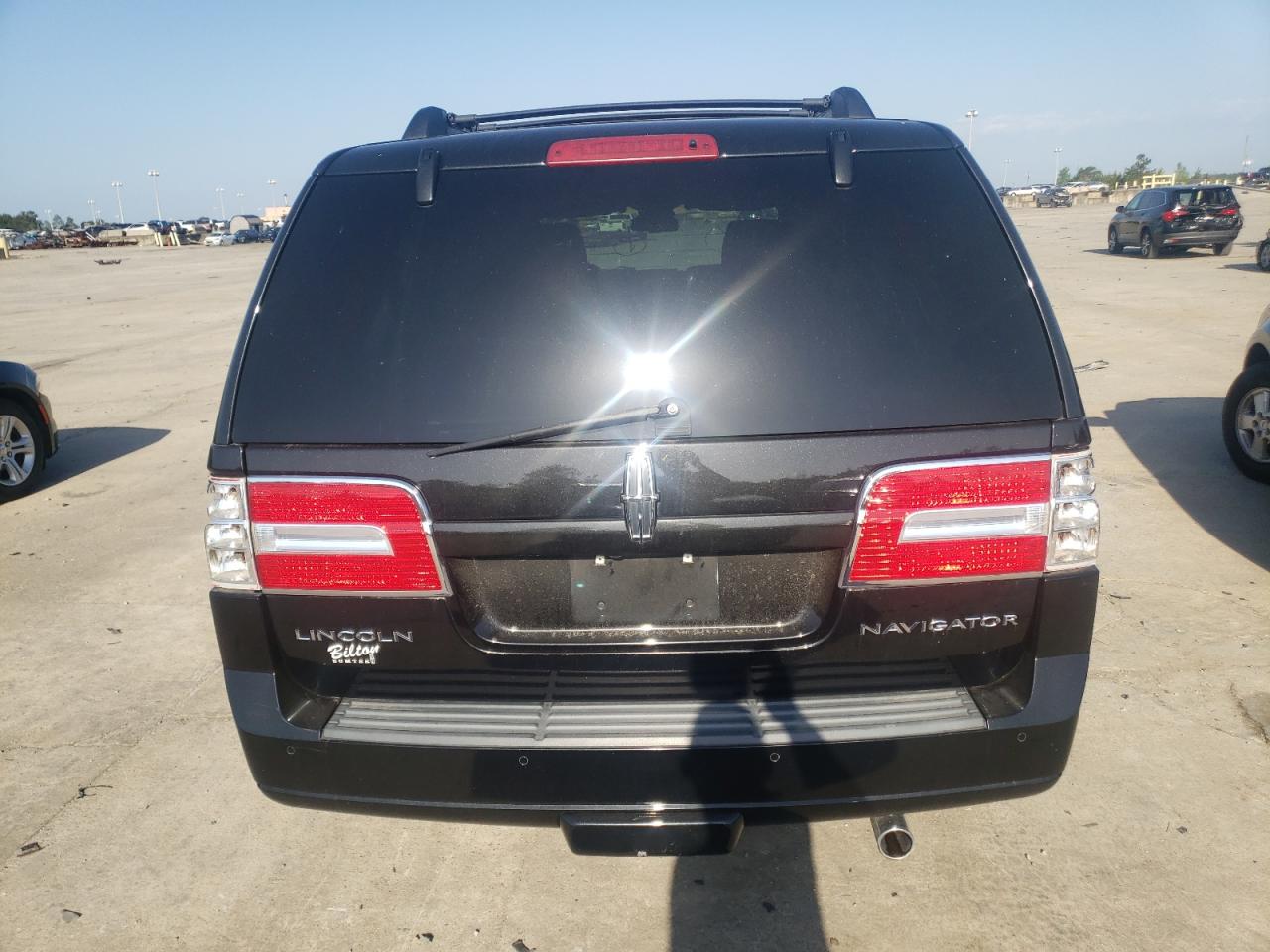 Photo 9 from auction – 2014 LINCOLN NAVIGATOR with VIN 5LMJJ3H54EEL08438