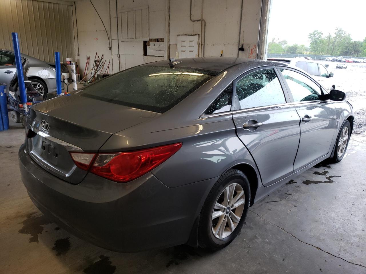 Photo 4 from auction – 2012 HYUNDAI SONATA GLS with VIN 5NPEB4ACXCH403880