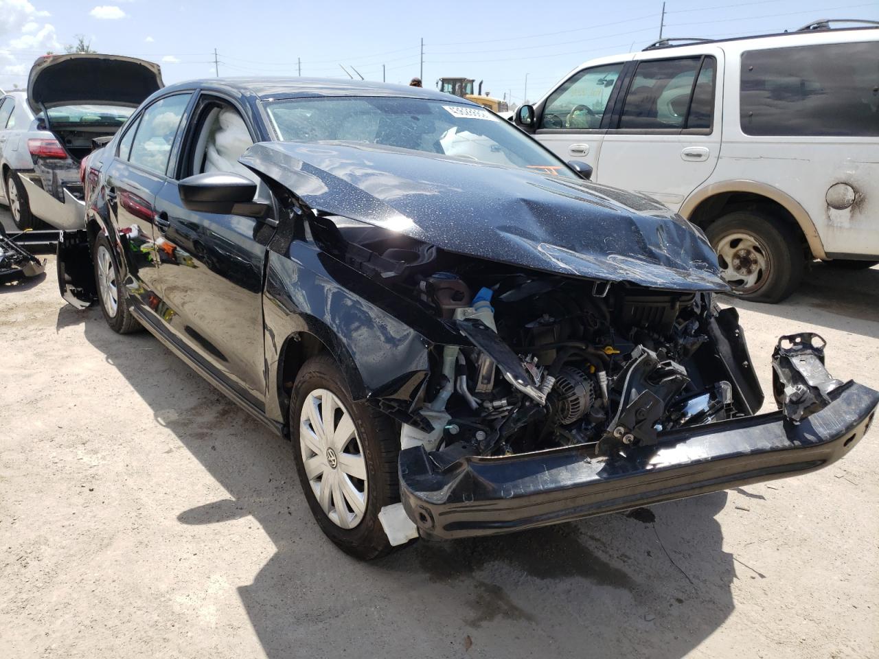 Photo 11 from auction – 2015 VOLKSWAGEN JETTA BASE with VIN 3VW2K7AJ5FM357731