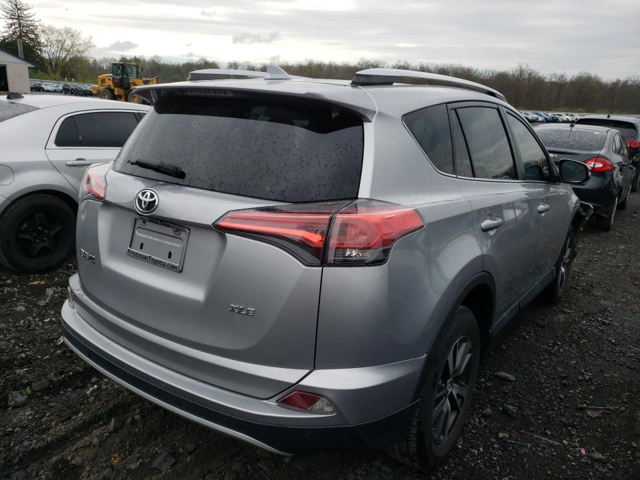 Photo 4 from auction – 2016 TOYOTA RAV4 XLE with VIN 2T3WFREV3GW285316
