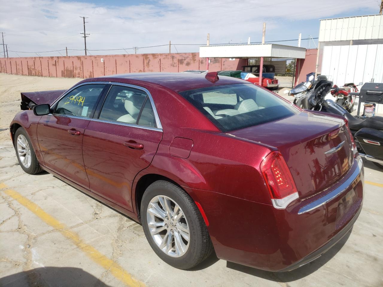 Photo 3 from auction – 2019 CHRYSLER 300 TOURIN with VIN 2C3CCAAG8KH517099