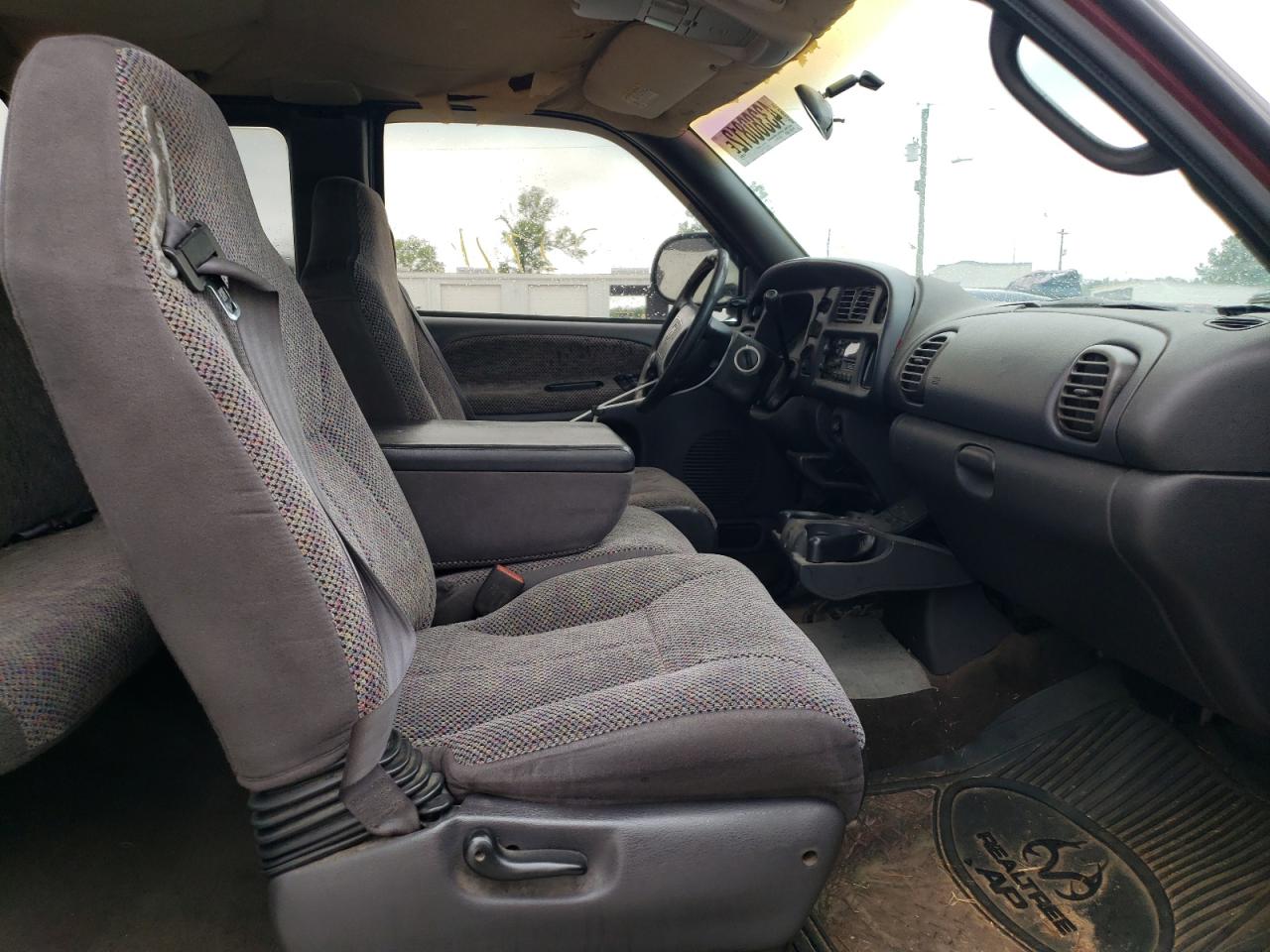 Photo 5 from auction – 2000 DODGE RAM 1500 with VIN 1B7HC13Y9YJ104946