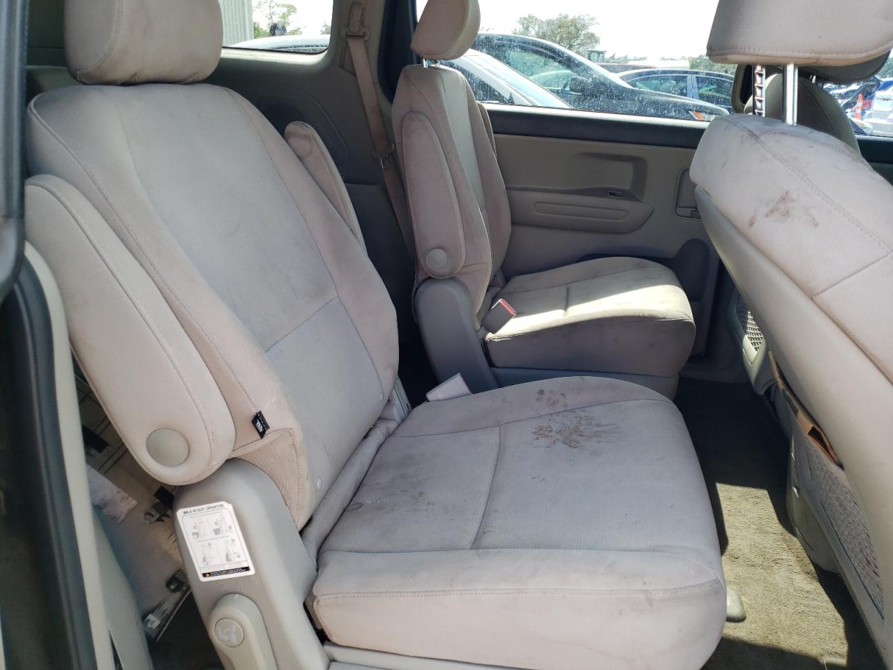 Photo 6 from auction – 2015 KIA SEDONA LX with VIN KNDMB5C12F6042351