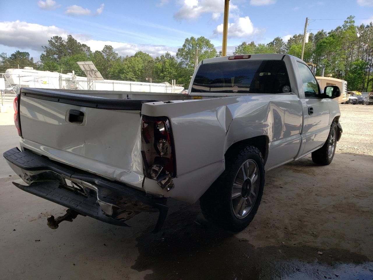 Photo 4 from auction – 2004 CHEVROLET SILVERADO with VIN 1GCEC14T34Z331129
