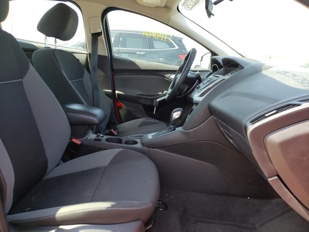 Photo 5 from auction – 2013 FORD FOCUS SE with VIN 1FADP3F2XDL263369