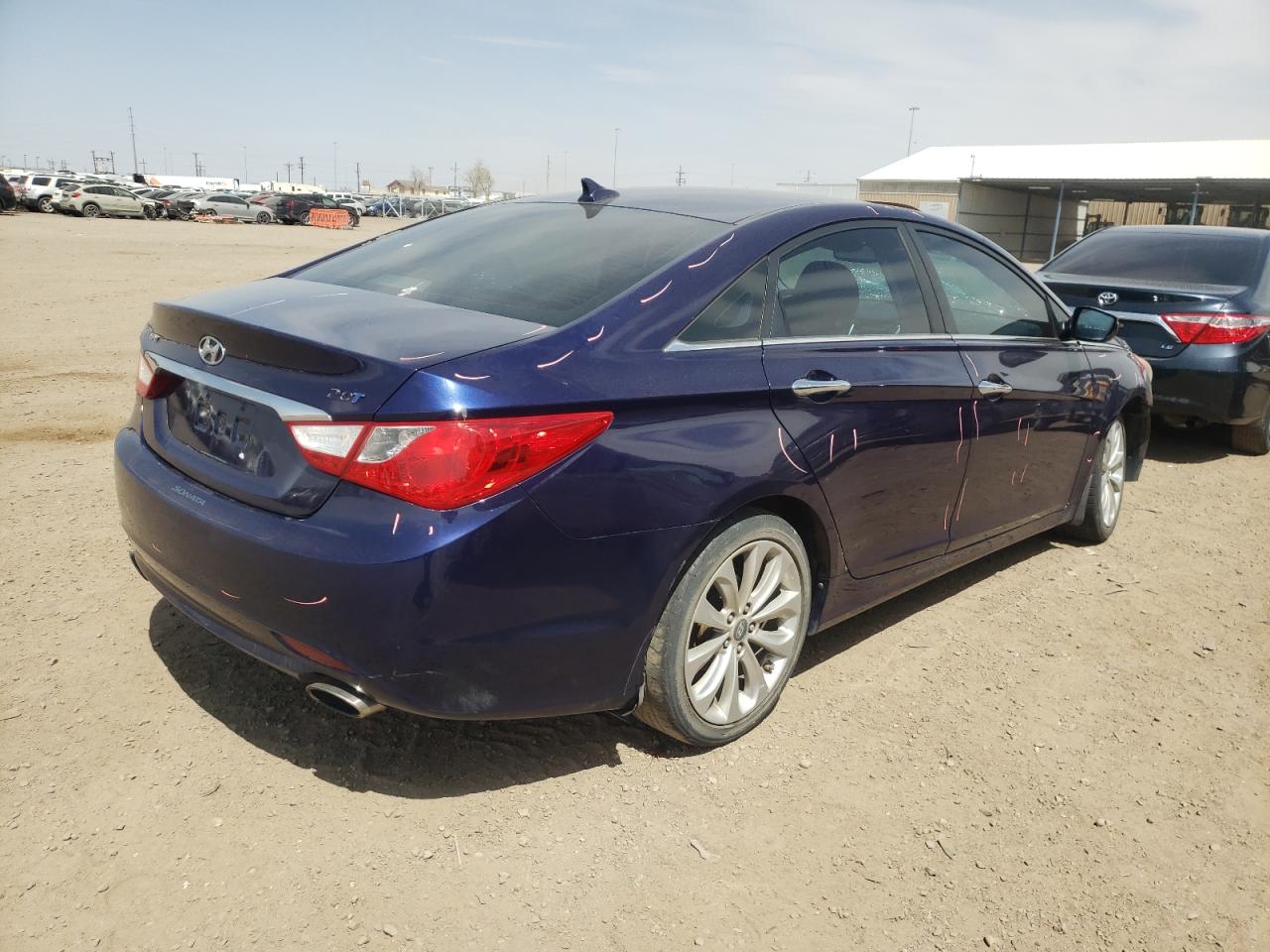 Photo 4 from auction – 2011 HYUNDAI SONATA SE with VIN 5NPEC4AB2BH214109