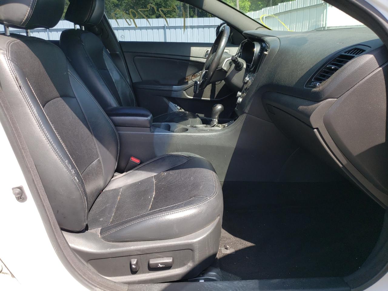 Photo 5 from auction – 2013 KIA OPTIMA SX with VIN 5XXGR4A6XDG094648