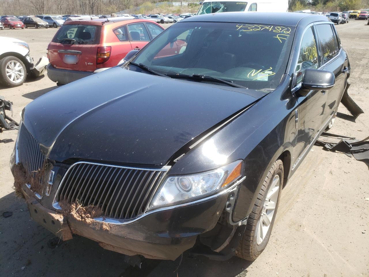 Photo 2 from auction – 2016 LINCOLN MKT with VIN 2LMHJ5NKXGBL02024