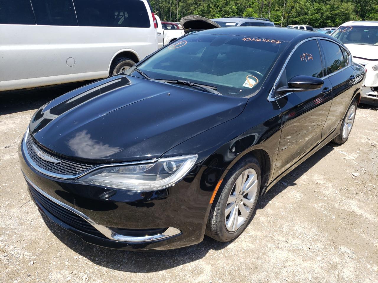 Photo 2 from auction – 2015 CHRYSLER 200 LIMITE with VIN 1C3CCCAB4FN595182