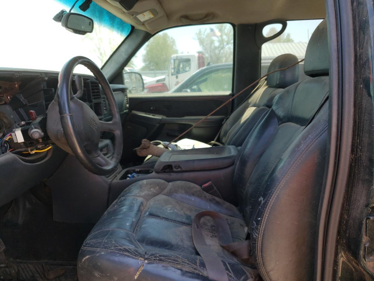 Photo 5 from auction – 2001 CHEVROLET SILVERADO with VIN 1GCHK23U51F212530
