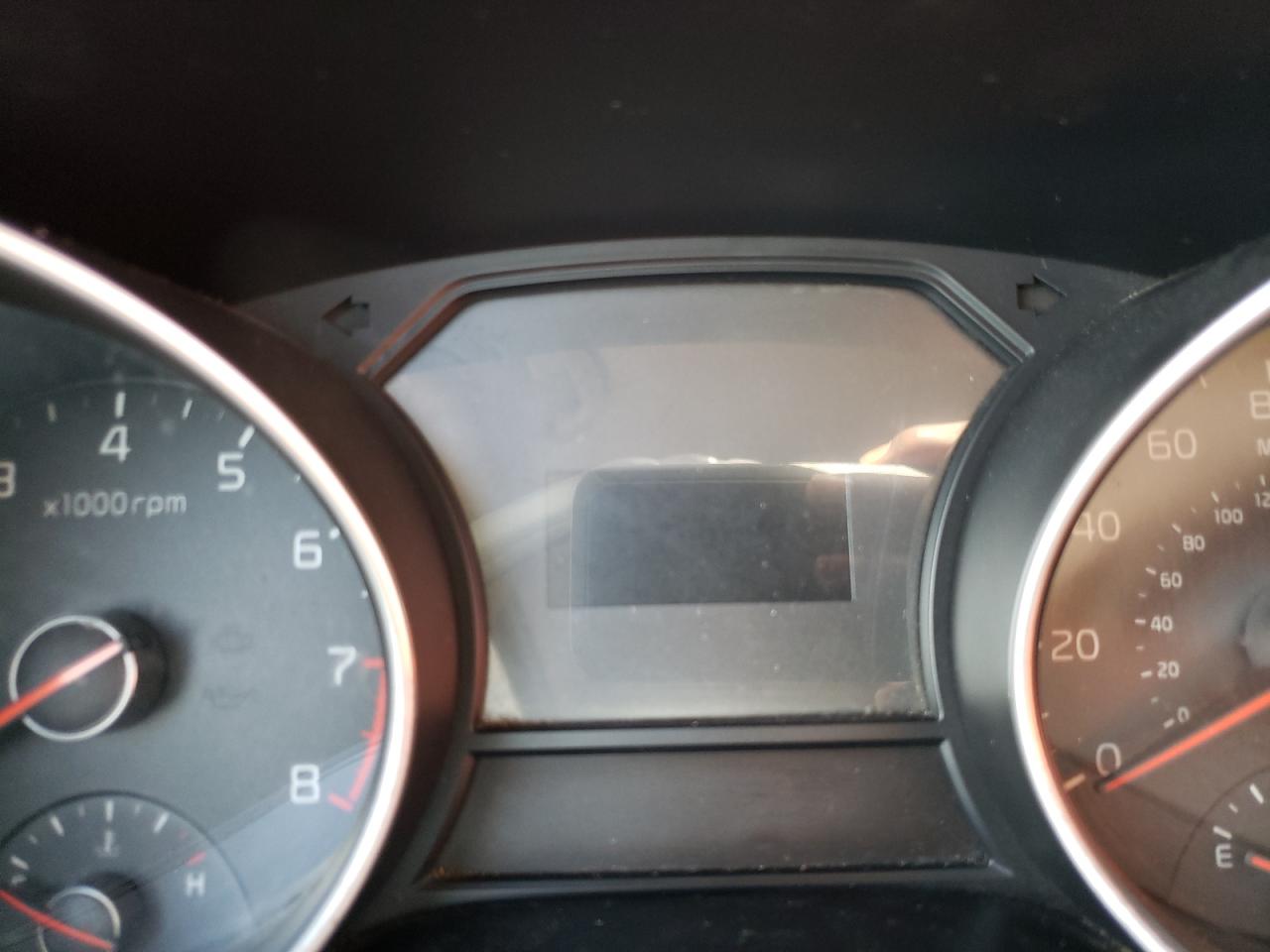 Photo 8 from auction – 2015 KIA SEDONA LX with VIN KNDMB5C15F6040190