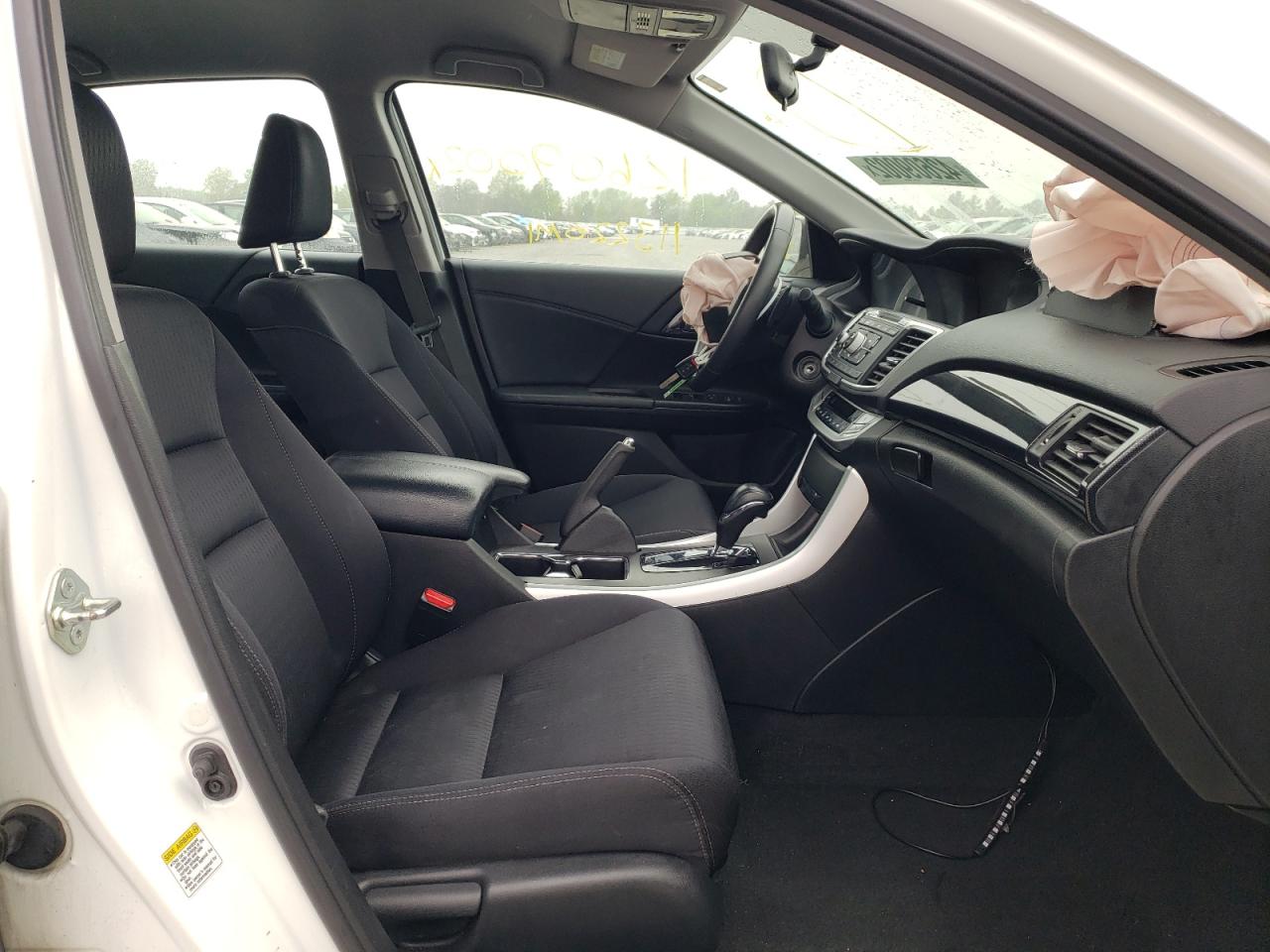 Photo 5 from auction – 2015 HONDA ACCORD SPO with VIN 1HGCR2F57FA166408