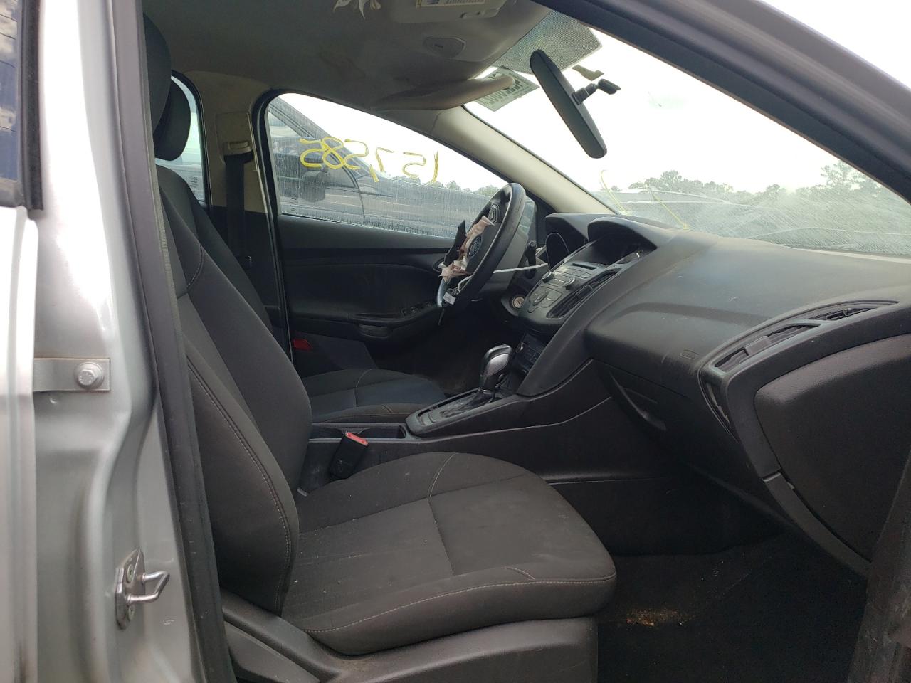 Photo 5 from auction – 2016 FORD FOCUS SE with VIN 1FADP3K24GL250014