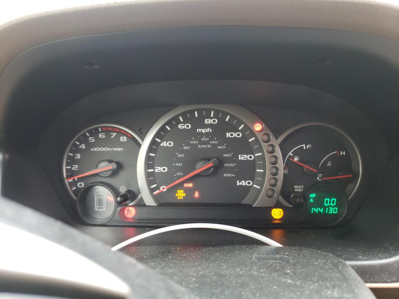 Photo 8 from auction – 2004 HONDA PILOT EX with VIN 2HKYF18484H623034