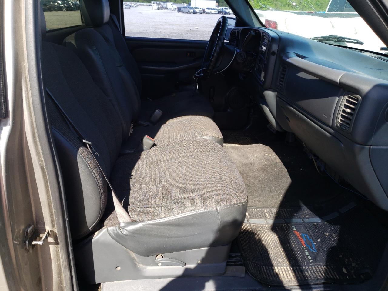 Photo 5 from auction – 2000 CHEVROLET SILVERADO with VIN 1GCEC14W9YZ257506