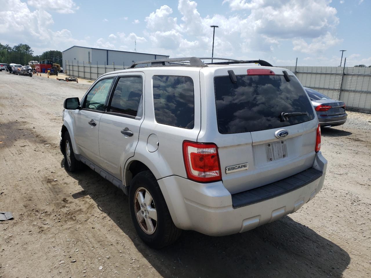 Photo 3 from auction – 2009 FORD ESCAPE XLS with VIN 1FMCU02779KB21973