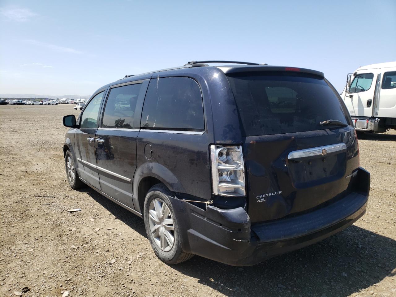 Photo 3 from auction – 2010 CHRYSLER TOWN & COU with VIN 2A4RR6DX9AR149029