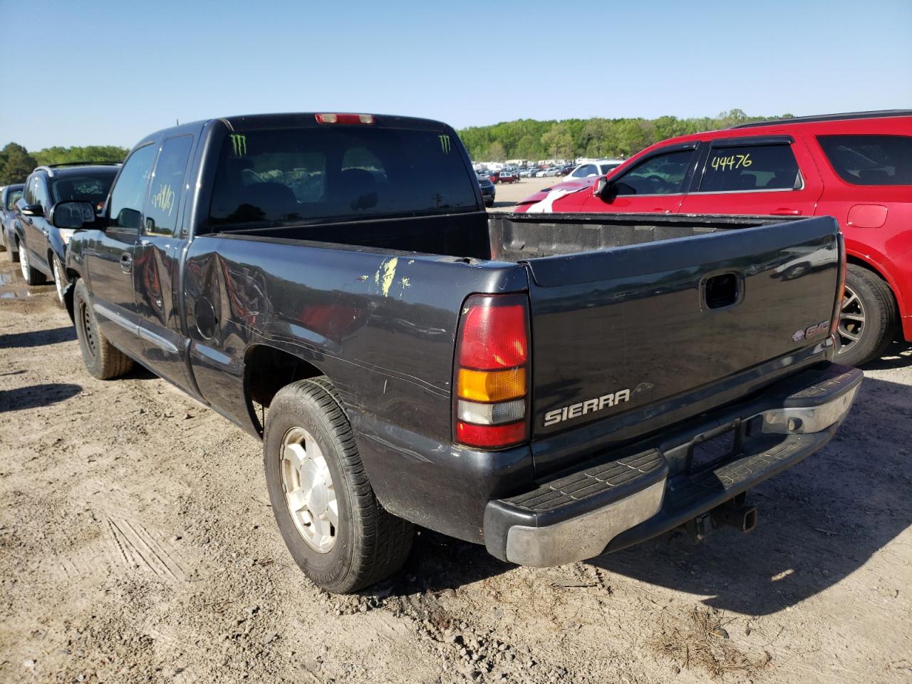 Photo 3 from auction – 2005 GMC NEW SIERRA with VIN 2GTEC19T151301842