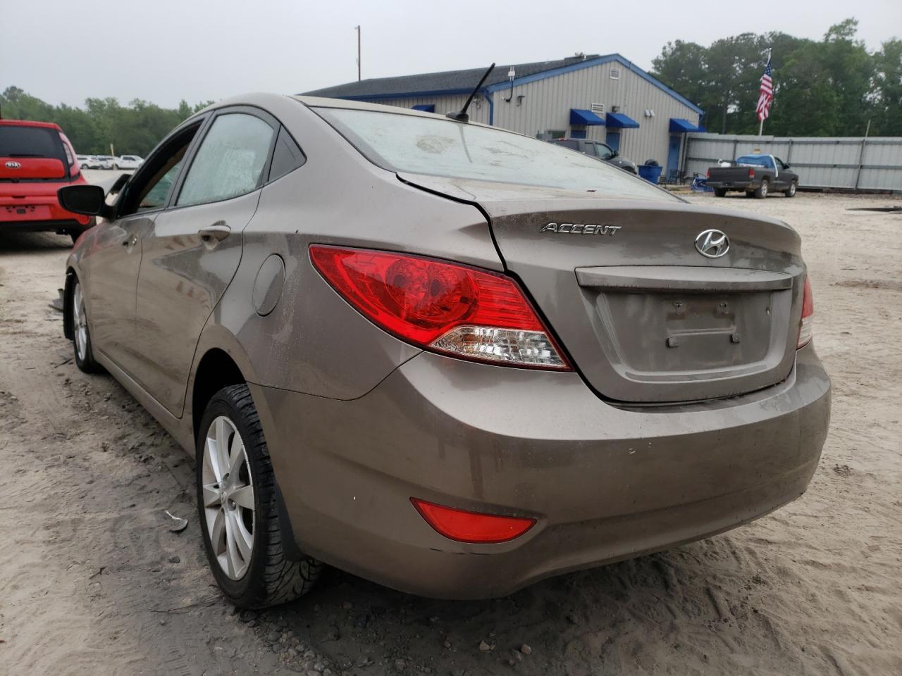 Photo 3 from auction – 2012 HYUNDAI ACCENT GLS with VIN KMHCU4AE5CU226501