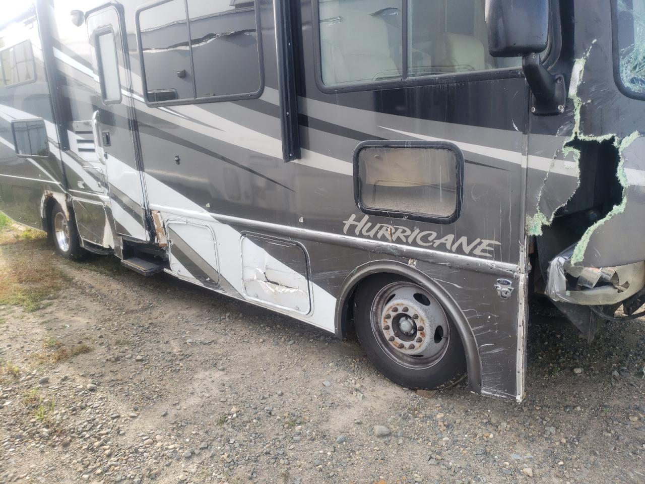 Photo 9 from auction – 2012 THOR HURRICANE with VIN 1F65F5DY2B0A10648