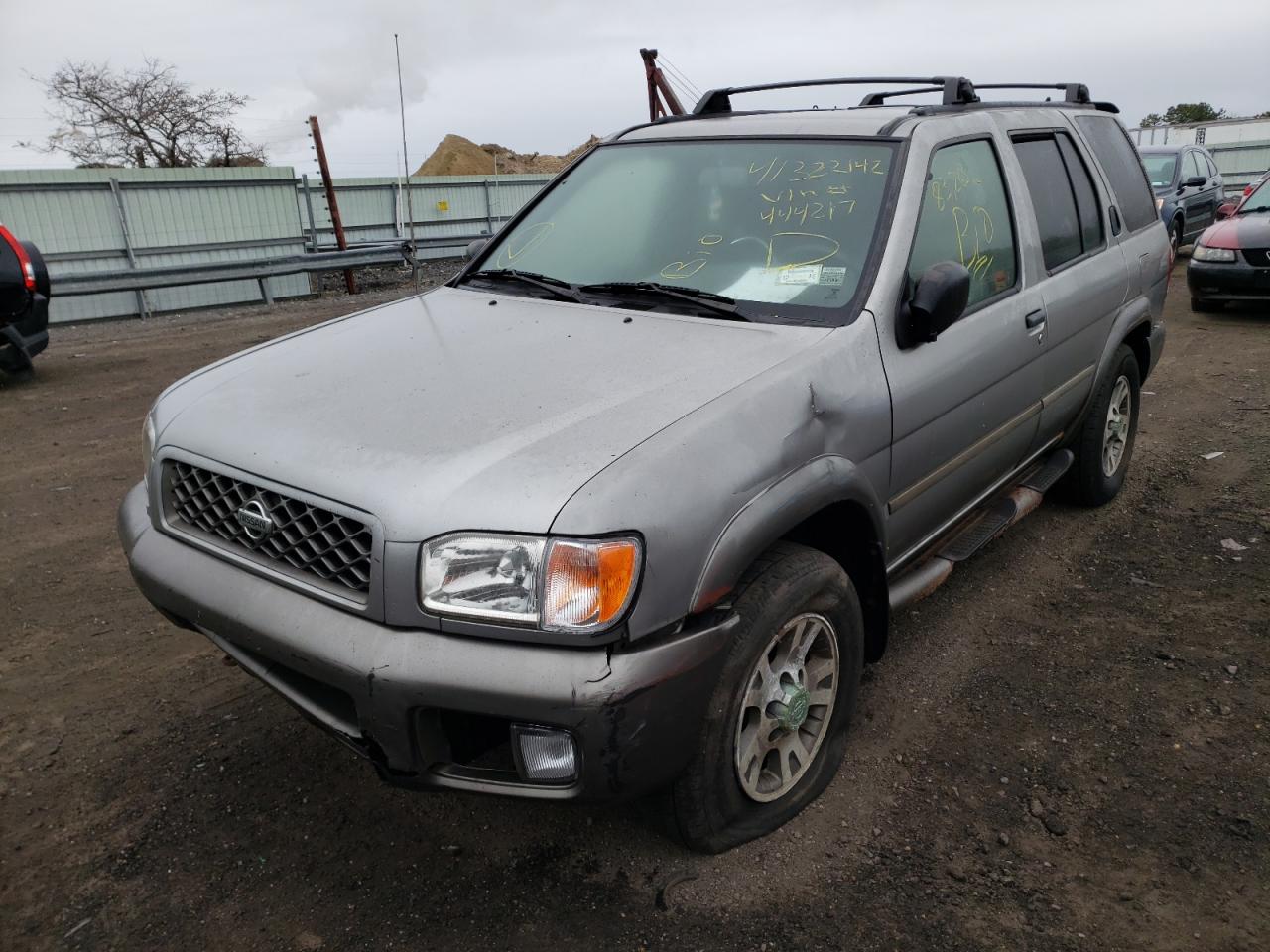 Photo 2 from auction – 2000 NISSAN PATHFINDER with VIN JN8AR07Y3YW444217