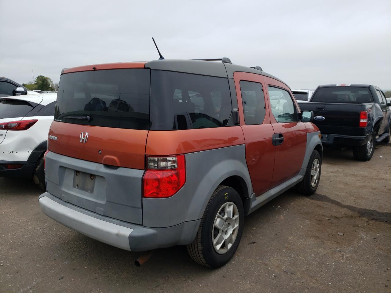 Photo 4 from auction – 2005 HONDA ELEMENT LX with VIN 5J6YH27325L031080