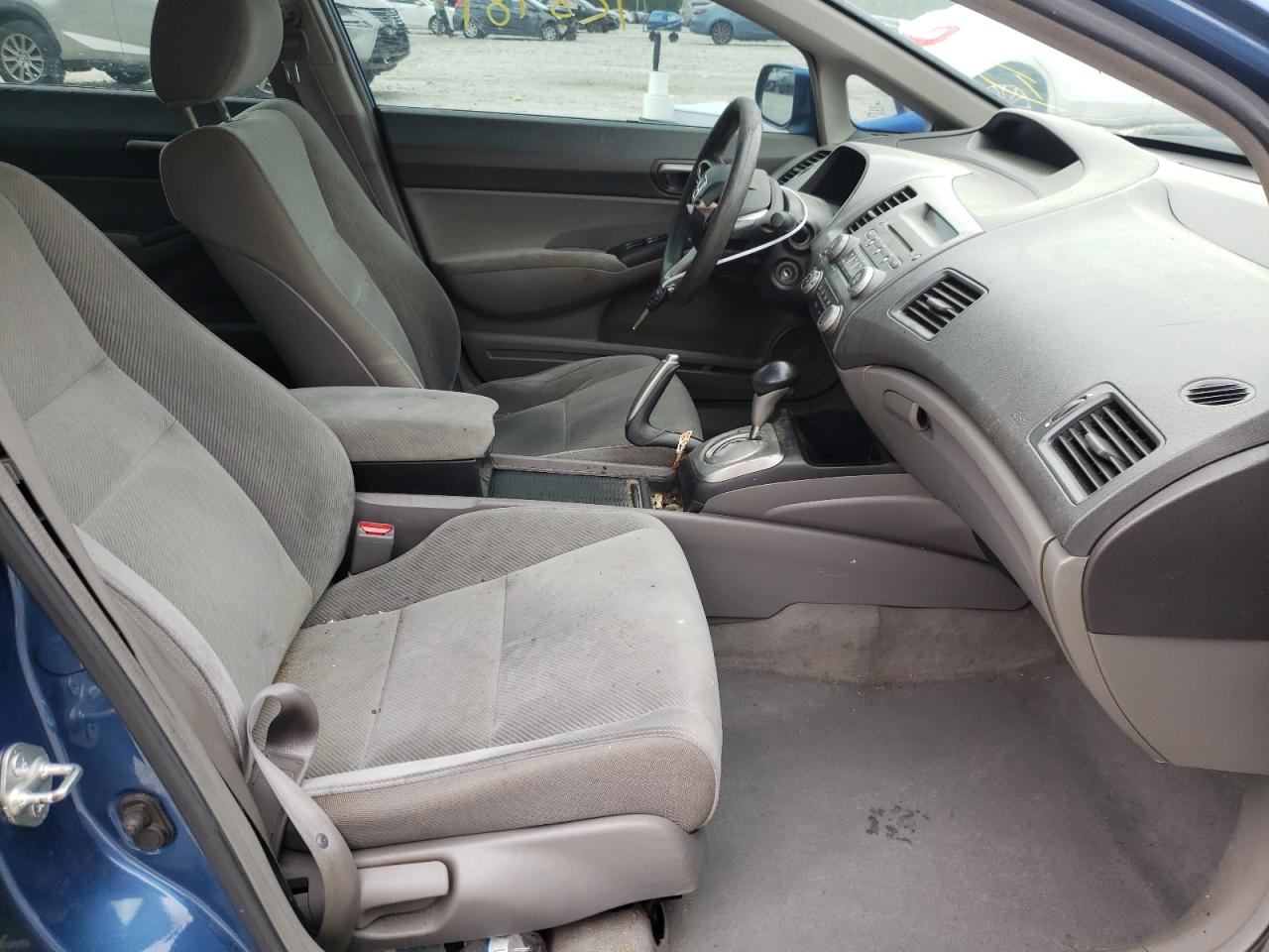 Photo 5 from auction – 2010 HONDA CIVIC LX with VIN 2HGFA1F54AH581128