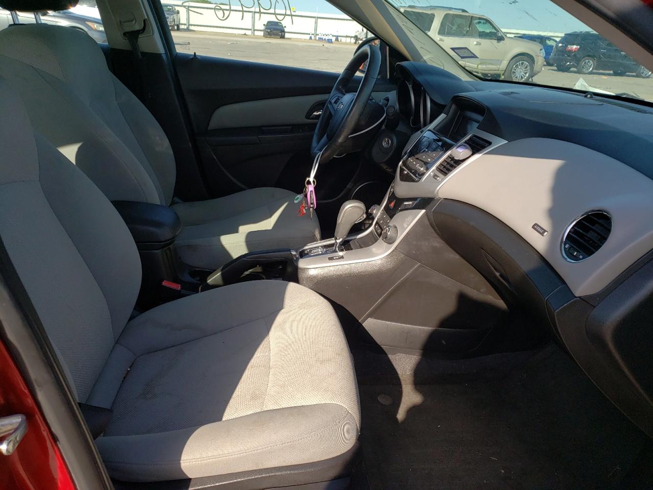 Photo 5 from auction – 2011 CHEVROLET CRUZE LT with VIN 1G1PE5S97B7111981