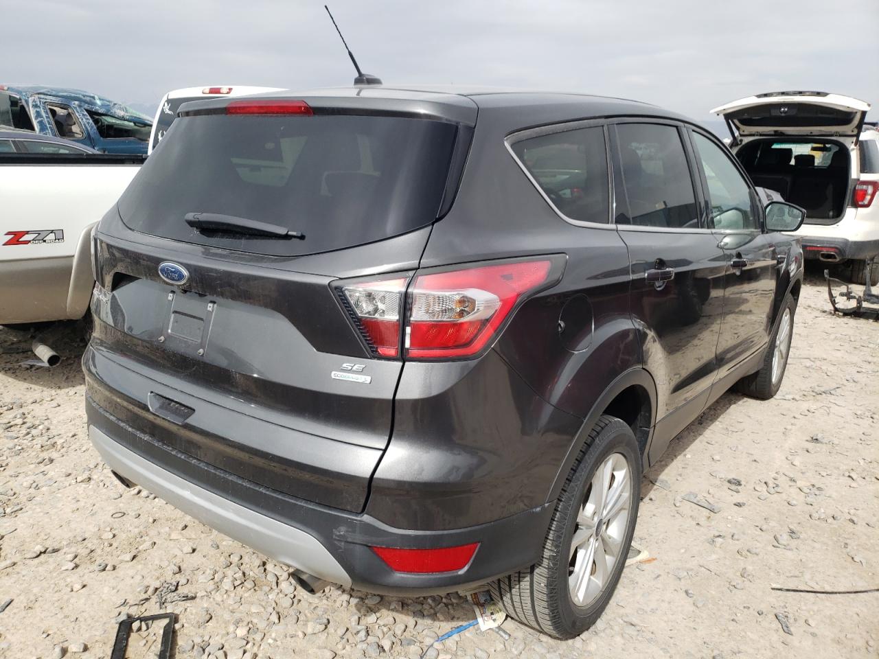 Photo 4 from auction – 2017 FORD ESCAPE SE with VIN 1FMCU0G94HUB46410