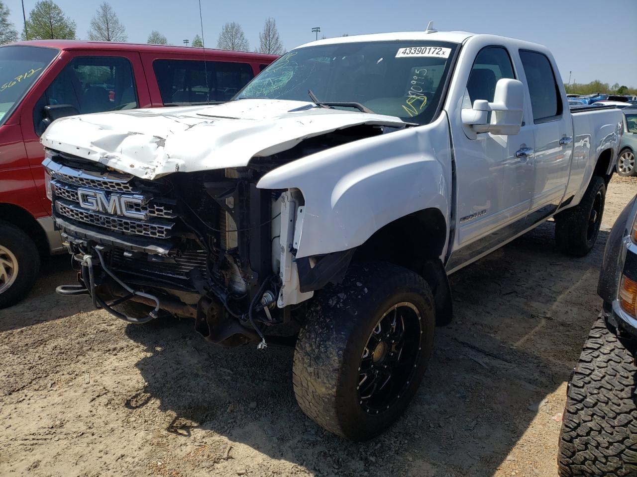 Photo 2 from auction – 2012 GMC SIERRA K25 with VIN 1GT120E80CF170955