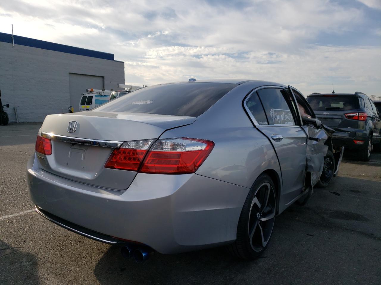 Photo 4 from auction – 2015 HONDA ACCORD EXL with VIN 1HGCR2F85FA140352