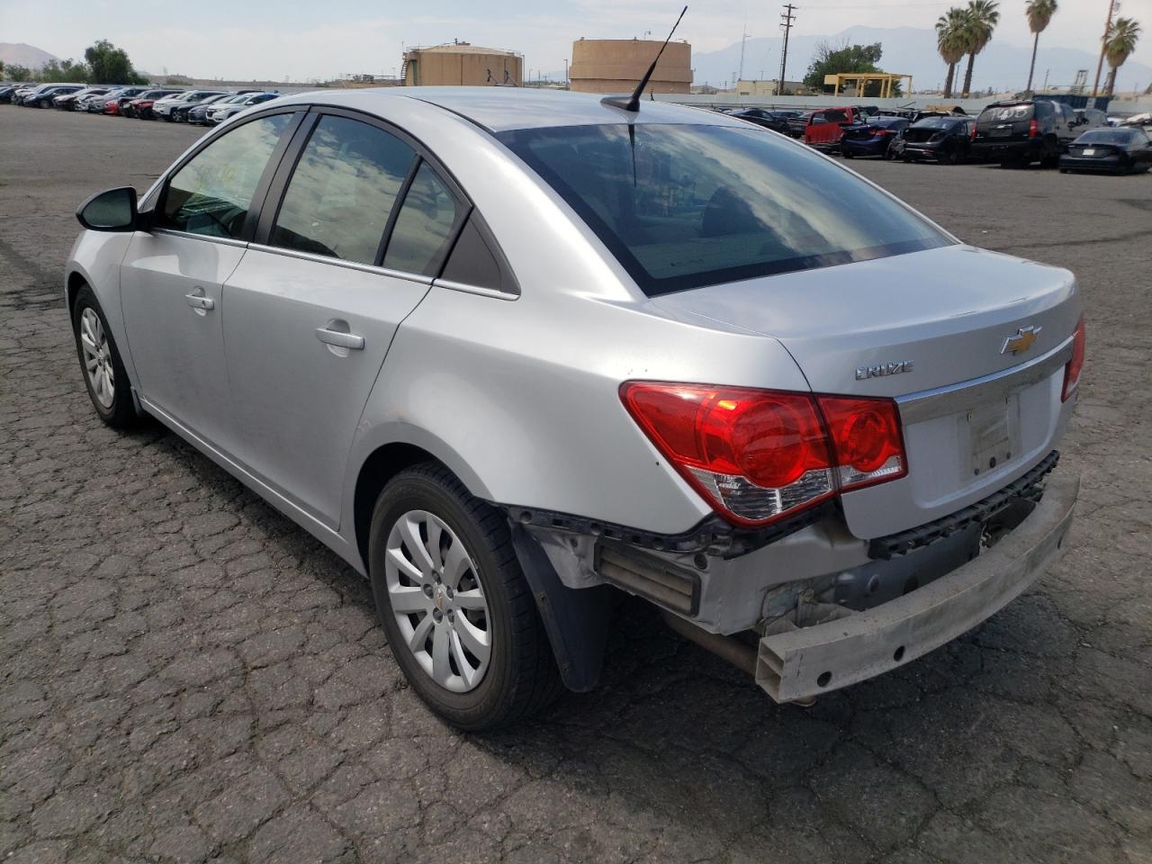 Photo 3 from auction – 2011 CHEVROLET CRUZE LS with VIN 1G1PC5SH7B7306279