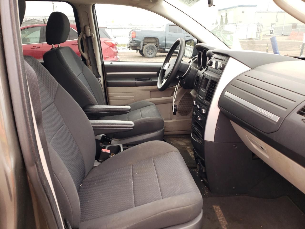 Photo 5 from auction – 2010 DODGE GRAND CARA with VIN 2D4RN4DEXAR190146