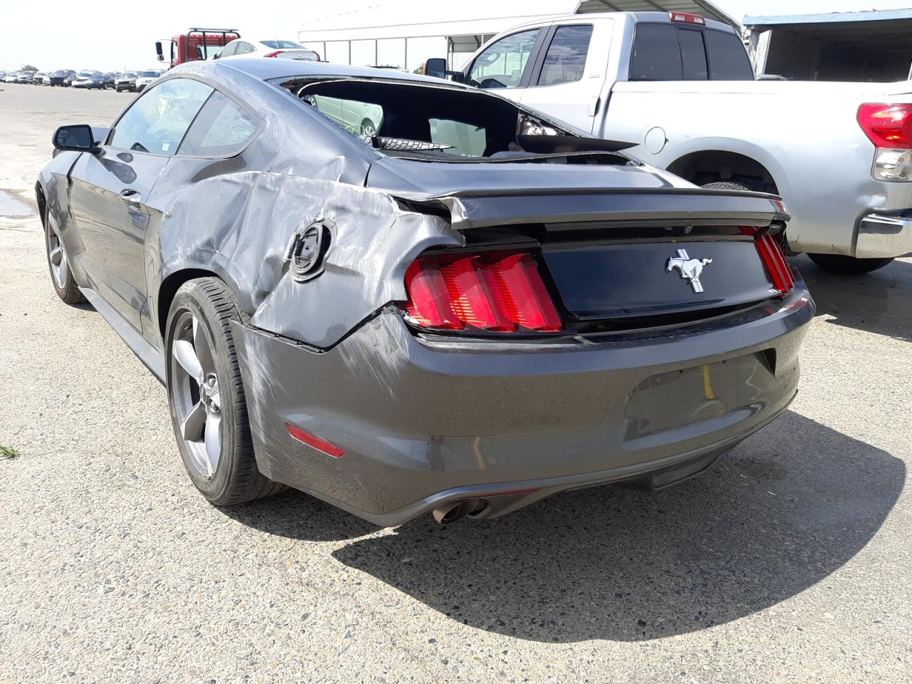 Photo 3 from auction – 2016 FORD MUSTANG with VIN 1FA6P8AM7G5323129